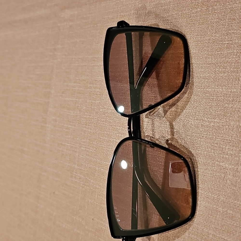 NWOT DIFF EYEWEAR BECKY STYLE SUNGLASSES